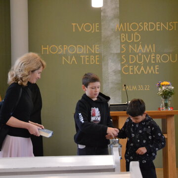 20241117 host na kazatelně Martina Kadlecová